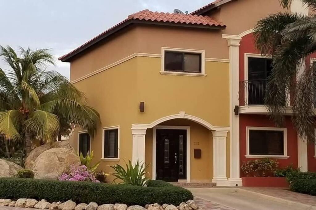 Luxurious 3 Bedroom House In Gold Coast Palm Beach Eksteriør bilde